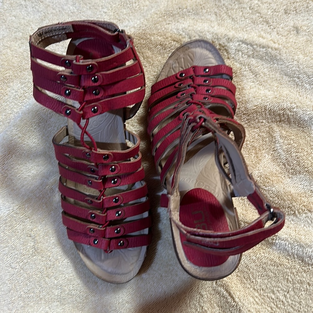 NWOT JBU by Jambu sandals